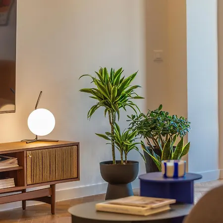 Vista - Center - Park View Apartment *