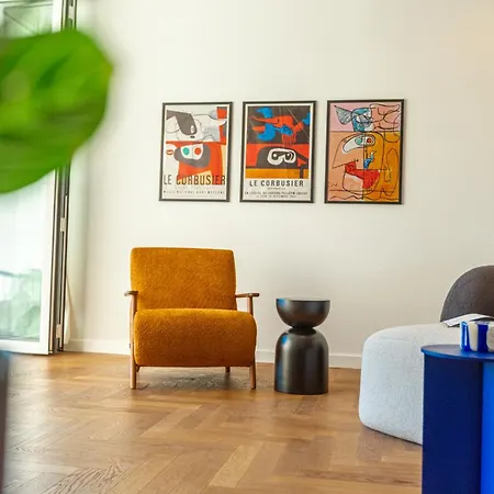 Vista - Center - Park View Apartment